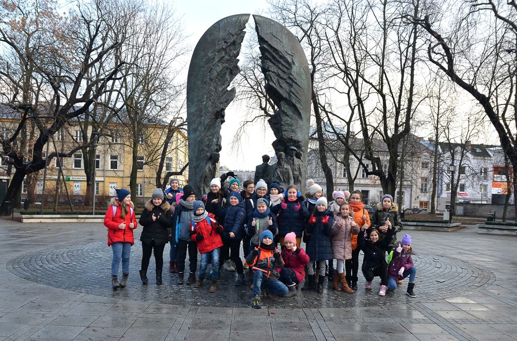 Wycieczka klas V do Magii Karmelu i radia eM w Kielcach